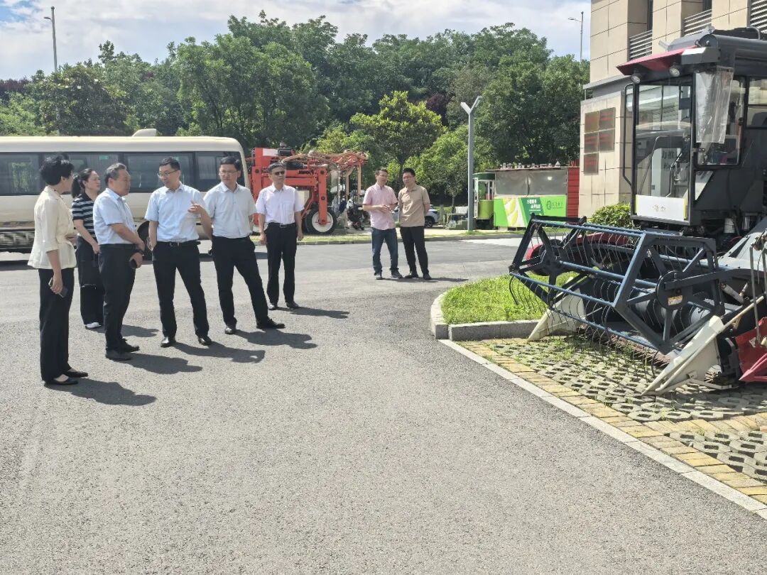 杨海峰带队赴江苏大学开展考察活动